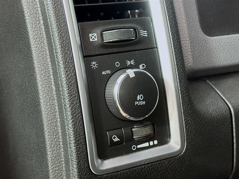 Used 2017 RAM 1500 Big Horn AWD/4WD image 12