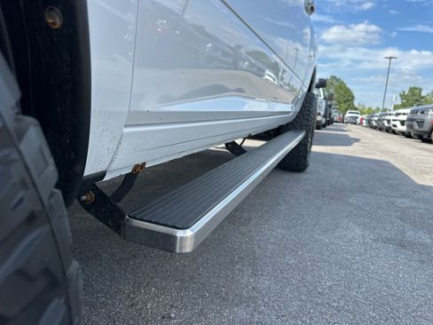 Used 2017 RAM 2500 SLT AWD/4WD image 16