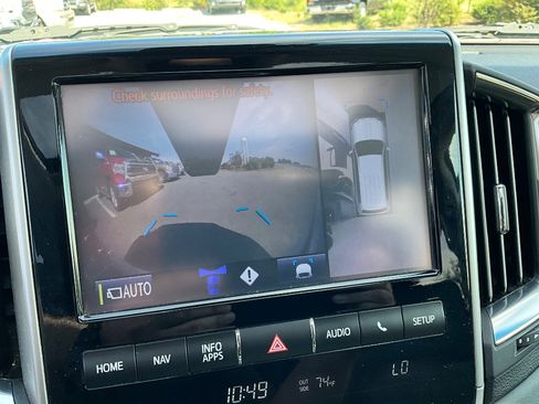 Used 2016 Toyota Land Cruiser image 60