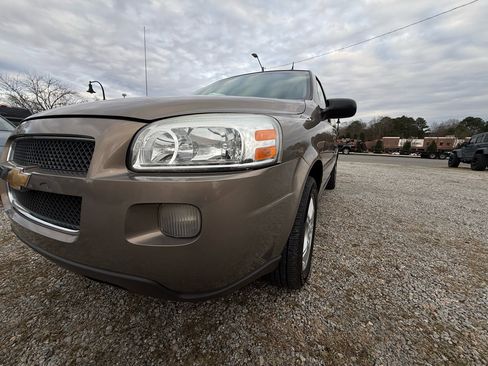 Used 2006 Chevrolet Uplander LT w/ Storage And Organizer Package image 10