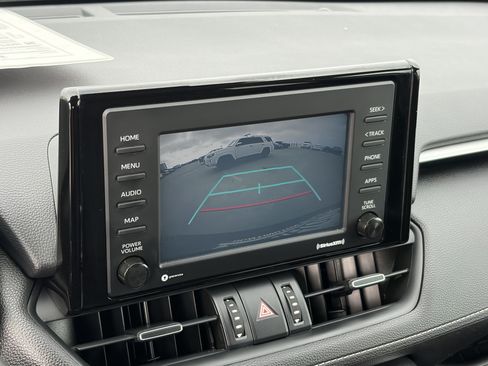 Certified 2021 Toyota RAV4 XLE Premium AWD/4WD image 23