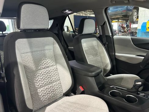 Used 2024 Chevrolet Equinox LS w/ LS Convenience Package AWD/4WD image 37
