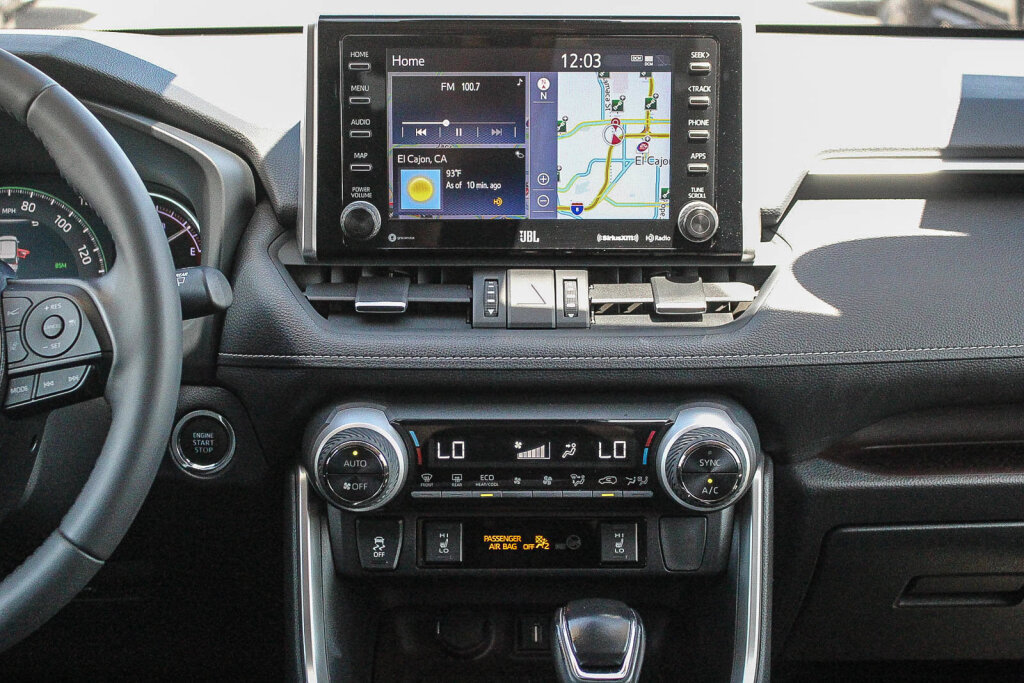 Certified 2021 Toyota RAV4 Limited FWD image 3