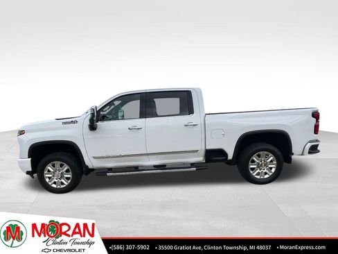 Certified 2024 Chevrolet Silverado 2500 High Country w/ High Country Premium Package AWD/4WD image 3