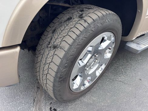 Used 2012 Ford F150 Lariat w/ Lariat Chrome Pkg image 12