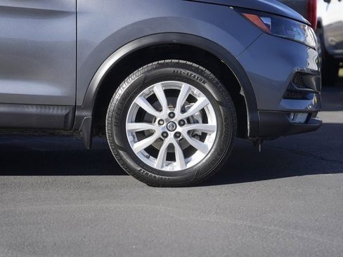 Used 2021 Nissan Rogue Sport SV image 4