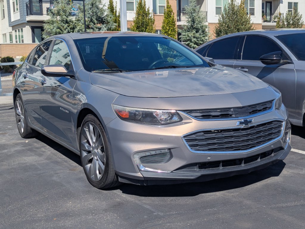 Used 2017 Chevrolet Malibu Premier w/ Premier Sun and Wheel Package FWD image 1