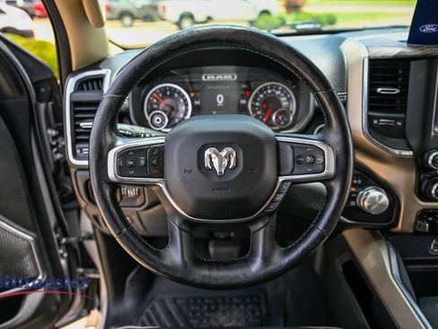 Used 2019 RAM 1500 Laramie w/ Bed Utility Group AWD/4WD image 12