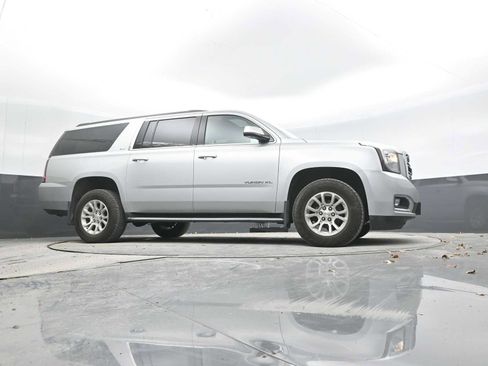 Used 2019 GMC Yukon XL SLT image 30