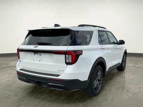 Certified 2025 Ford Explorer ST-Line w/ ST-Line Street Pack image 6