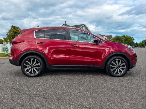 Used 2017 Kia Sportage EX w/ EX Technology Package AWD/4WD image 4