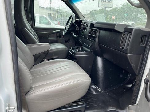 Used 2011 Chevrolet Express 3500 LS RWD image 7