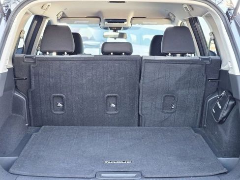 Certified 2023 Nissan Rogue SV image 30