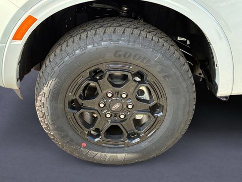 New 2026 Ford Ranger XLT w/ Black Appearance Package AWD/4WD image 9