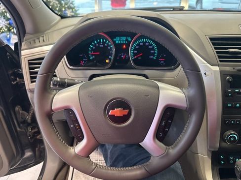 Used 2011 Chevrolet Traverse LT w/ Personal Connectivity Package image 12