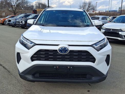 Used 2023 Toyota RAV4 LE AWD/4WD image 2