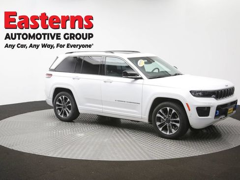 Used 2022 Jeep Grand Cherokee Overland AWD/4WD image 52