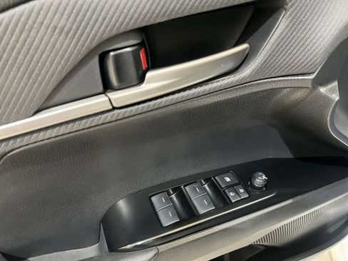 Used 2026 Toyota Camry Hybrid w/ Multimedia Upgrade Package FWD image 22