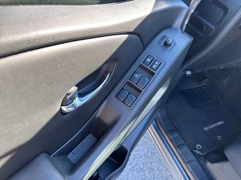 Used 2023 Nissan Frontier SV w/ Technology Package image 12