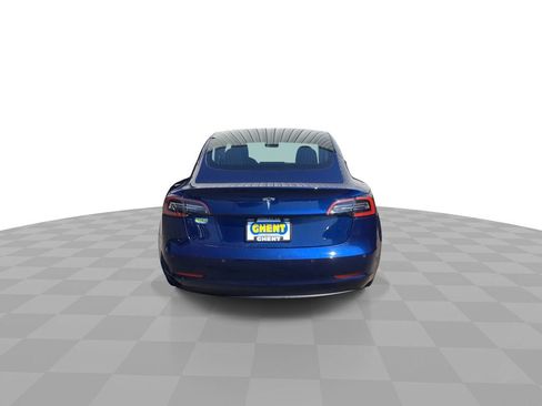 Used 2019 Tesla Model 3 Mid Range image 7