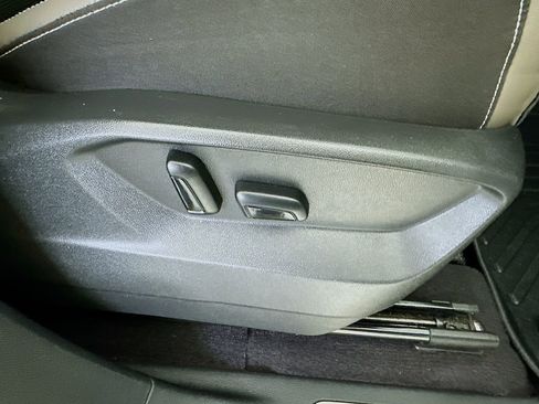 Used 2021 Volkswagen Atlas SEL Premium image 24