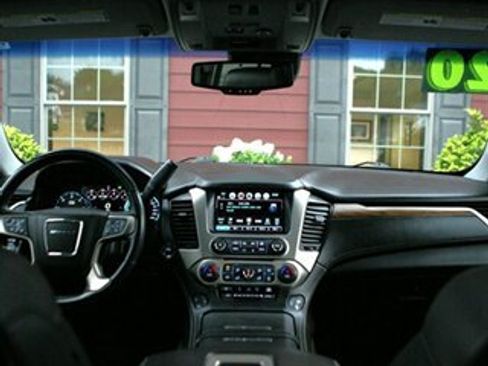 Used 2020 GMC Yukon Denali w/ Denali Ultimate Package AWD/4WD image 26