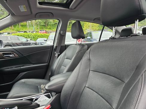 Used 2017 Honda Accord EX-L image 25