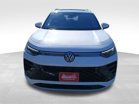 New 2026 Volkswagen Tiguan SEL R-Line image 8