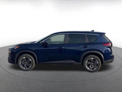 Used 2025 Nissan Rogue SV image 9