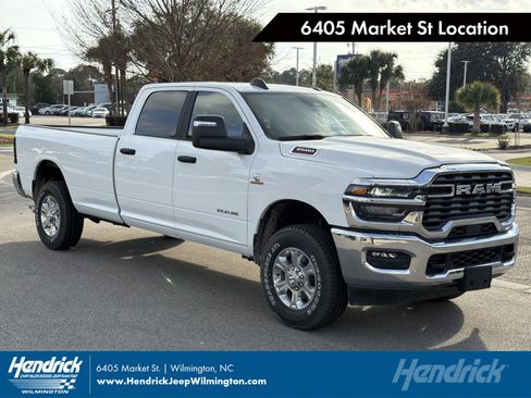 Used 2025 RAM 3500 Big Horn AWD/4WD image 1