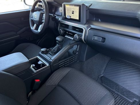 New 2026 Toyota 4Runner SR5 AWD/4WD image 18