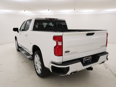 Used 2024 Chevrolet Silverado 1500 High Country w/ Technology Package image 26