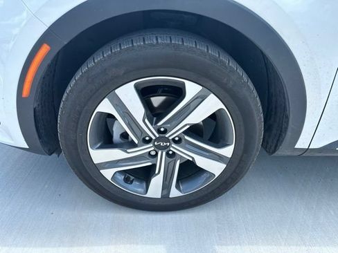 Used 2024 Kia Sorento SX Prestige AWD/4WD image 2