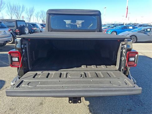 Used 2020 Jeep Gladiator Overland w/ Dual Top Group image 25
