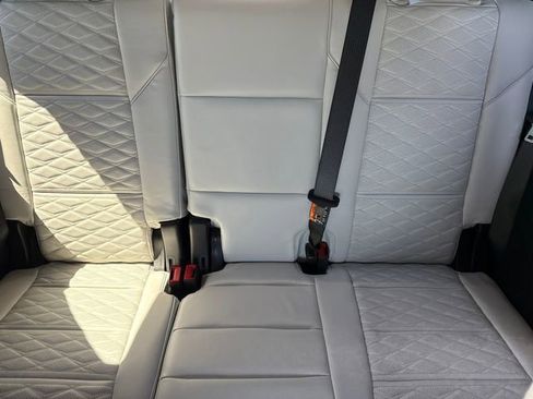 Used 2025 Cadillac Escalade V image 18