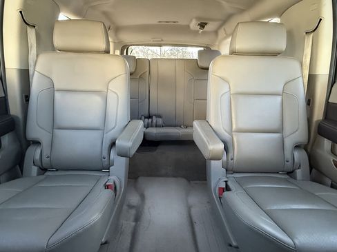 Used 2015 Chevrolet Suburban LTZ image 41
