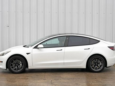Used 2023 Tesla Model 3 Standard Range image 47