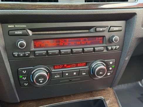 Used 2011 BMW 335i Coupe image 26