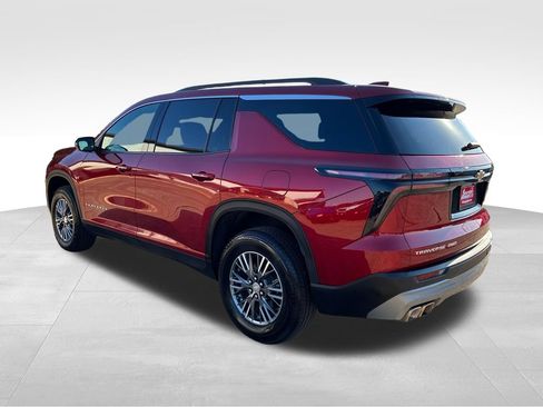 Used 2026 Chevrolet Traverse LT AWD/4WD image 3
