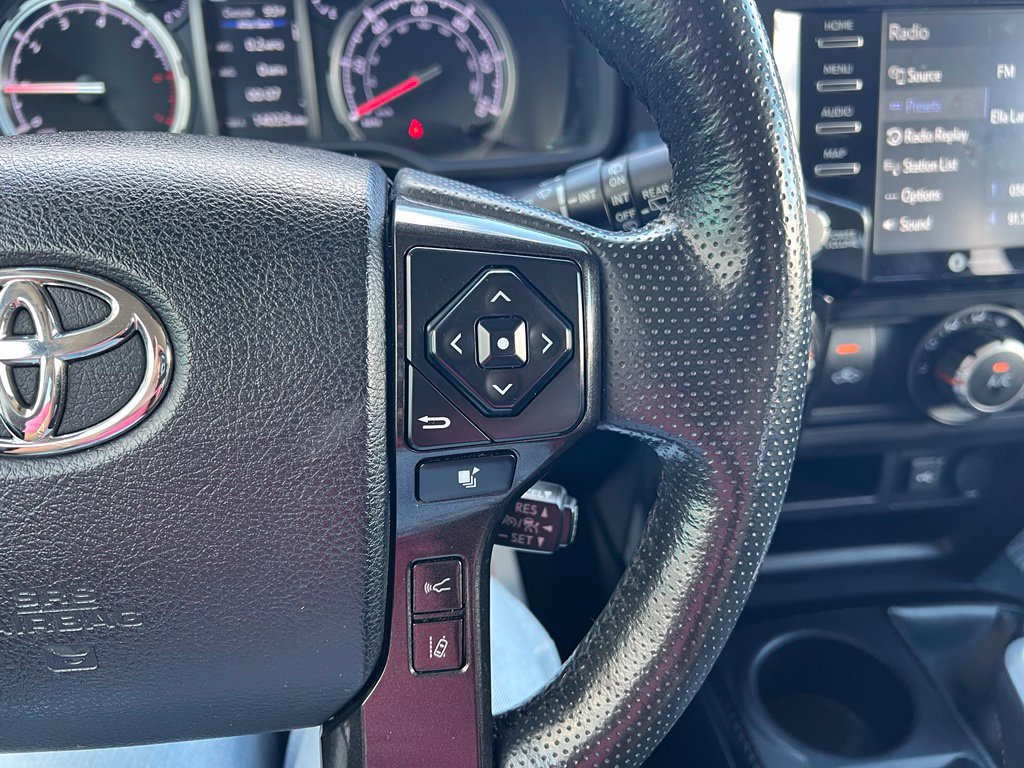 Used 2024 Toyota 4Runner TRD Off-Road Premium AWD/4WD image 17