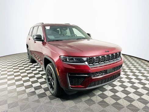 New 2026 Jeep Grand Cherokee L 4WD image 2