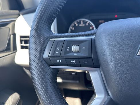 Used 2025 Mitsubishi Outlander AWD image 20