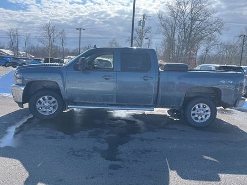 Used 2011 Chevrolet Silverado 3500 LTZ w/ LTZ Plus Package image 9