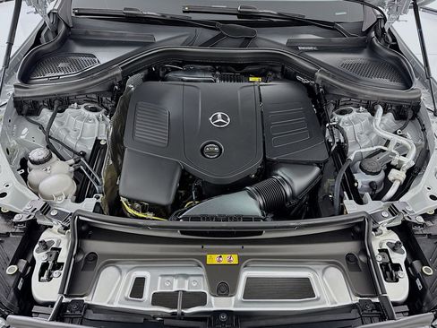 New 2026 Mercedes-Benz GLC 300 image 10