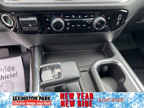 Used 2025 Chevrolet Silverado 1500 LT w/ Leather Package image 24