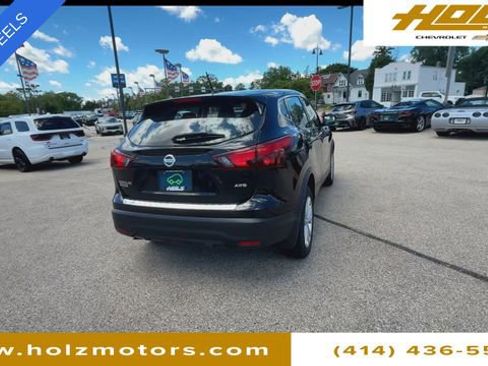 Used 2018 Nissan Rogue Sport S w/ S Appearance Package AWD/4WD image 7