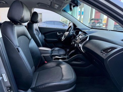 Used 2012 Hyundai Tucson GLS image 18