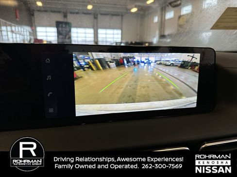 New 2026 Nissan Sentra SR w/ Floor Mat Package image 9