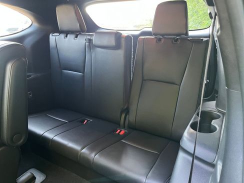 Used 2024 Toyota Highlander XSE FWD image 37