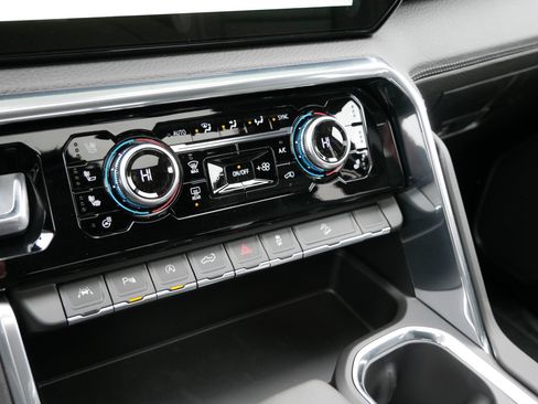 New 2026 GMC Sierra 1500 Denali AWD/4WD image 19